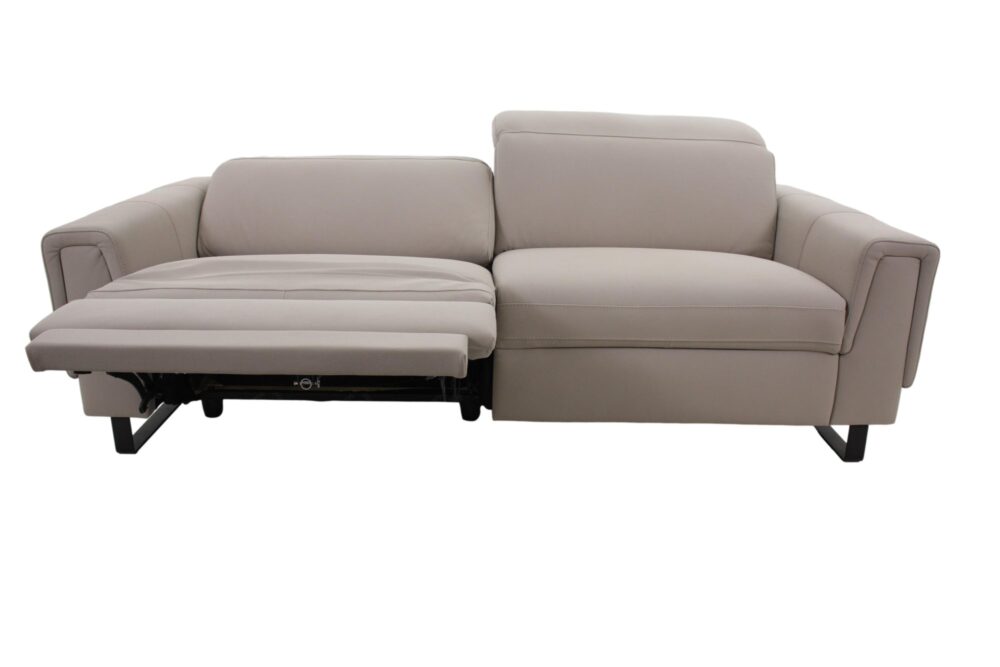 i902 Sofa - Image 4