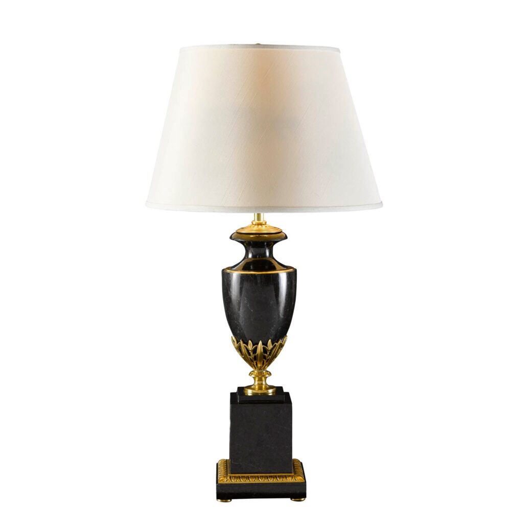 Classique Table Lamp